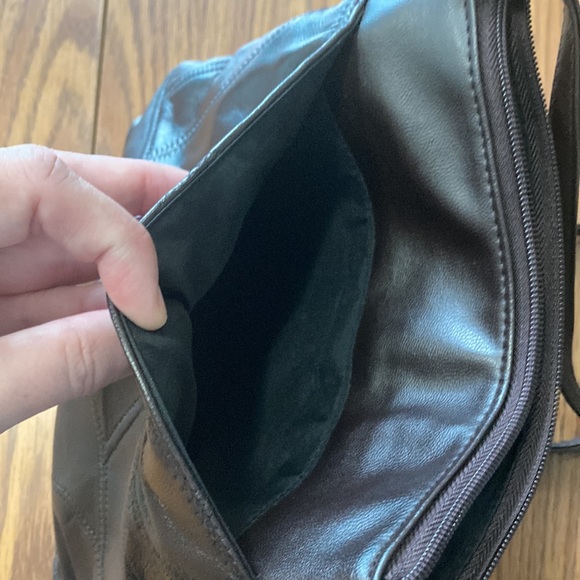 Cute pleather purse Guc - Picture 8 of 11